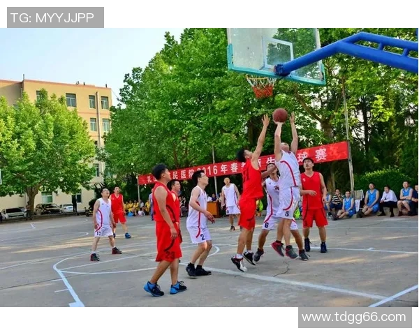 兄弟情深并肩战斗 球场上的双星传奇与兄弟情谊并行不悖